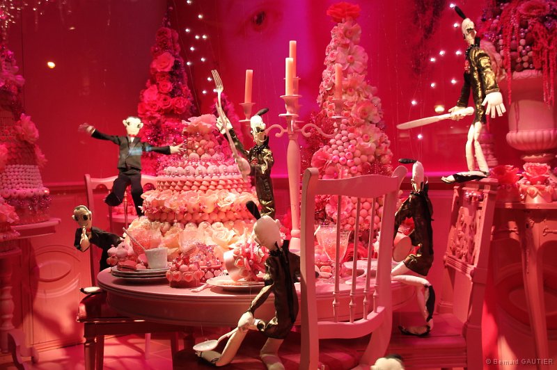 Vitrines de Noel 2010 Grands Magasins Paris_010.JPG